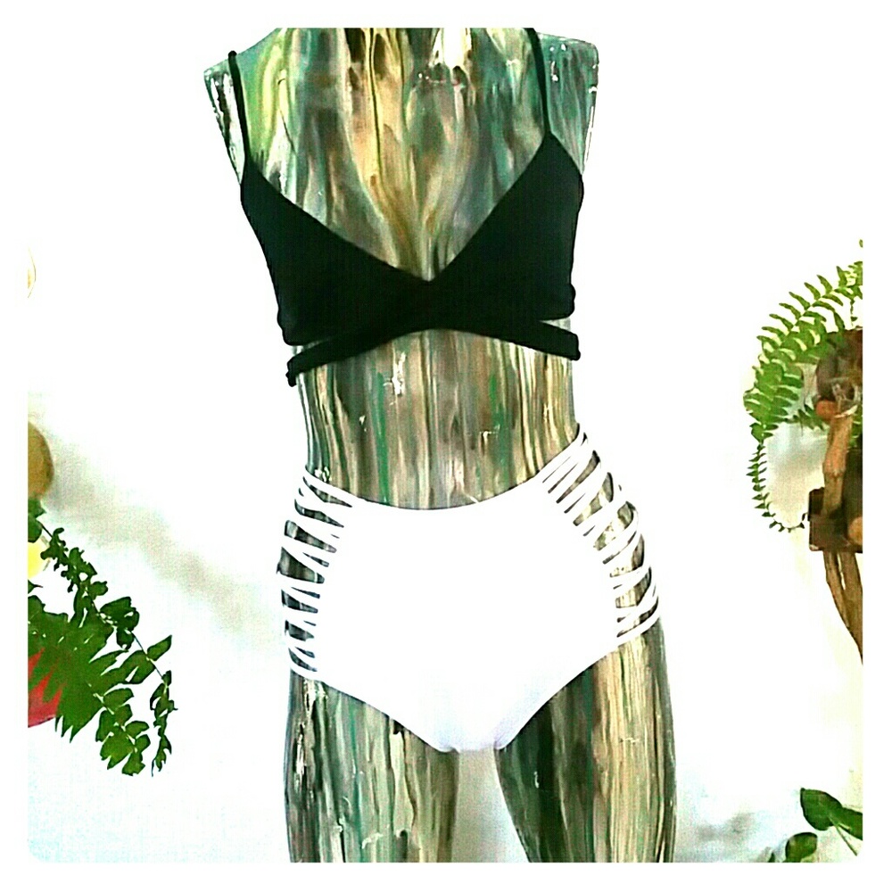 Brandy Melville Wrap around Bikini Top